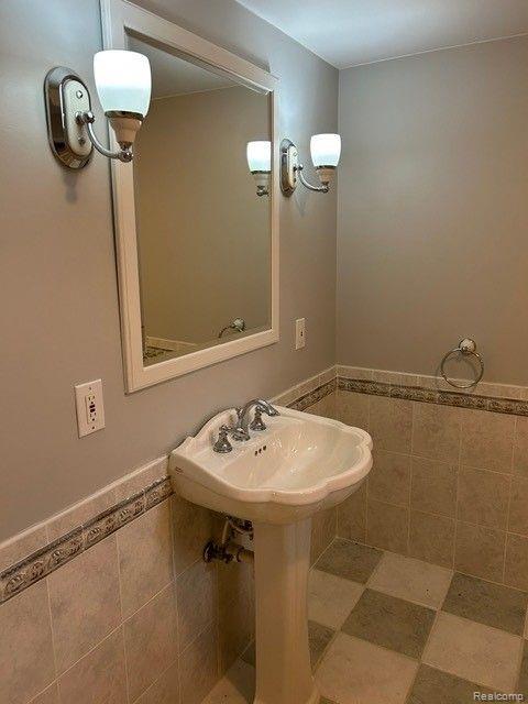 6597 TORYBROOKE Circle, West Bloomfield, MI 48323 — Photo 40