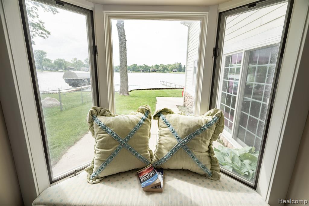 3831 Woodland Drive, Highland, MI 48356 — Photo 12