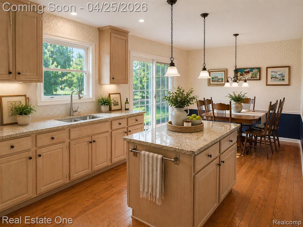 37917 Glengrove Drive, Farmington, MI 48331 — Photo 12