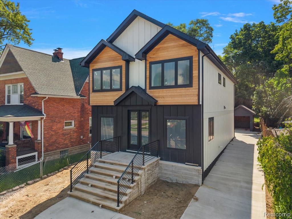 205 Pine Street - Photo 2