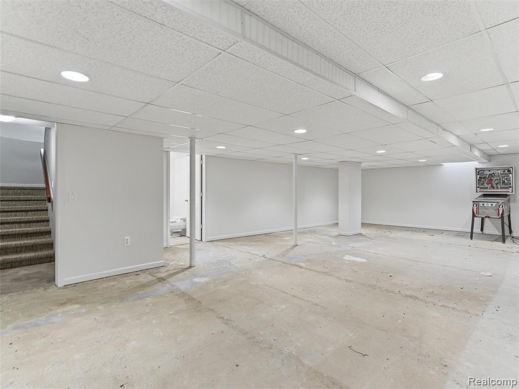 6394 Rose Boulevard, West Bloomfield, MI — Photo 44