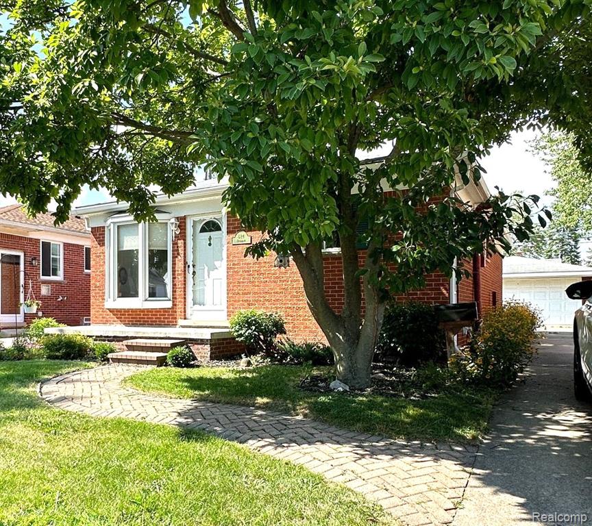 624 RIVERBANK Street, Lincoln Park, MI 48146 — Photo 3