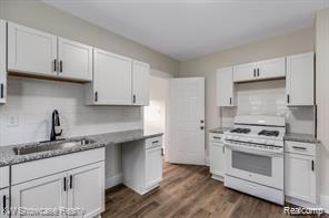 5775 Holcomb Street, Detroit, MI 48213 — Photo 4