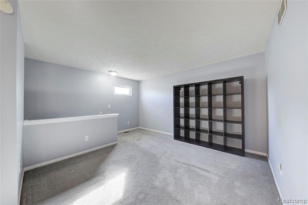 1040 Spirea, Howell, MI 48843 — Photo 19
