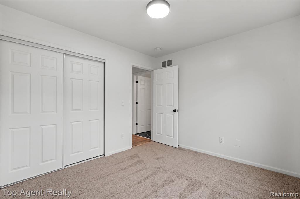 42773 Maude Court, Van Buren, MI 48111 — Photo 20