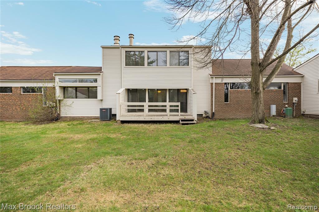 5324 Fairway Court, West Bloomfield, MI 48323 — Photo 41
