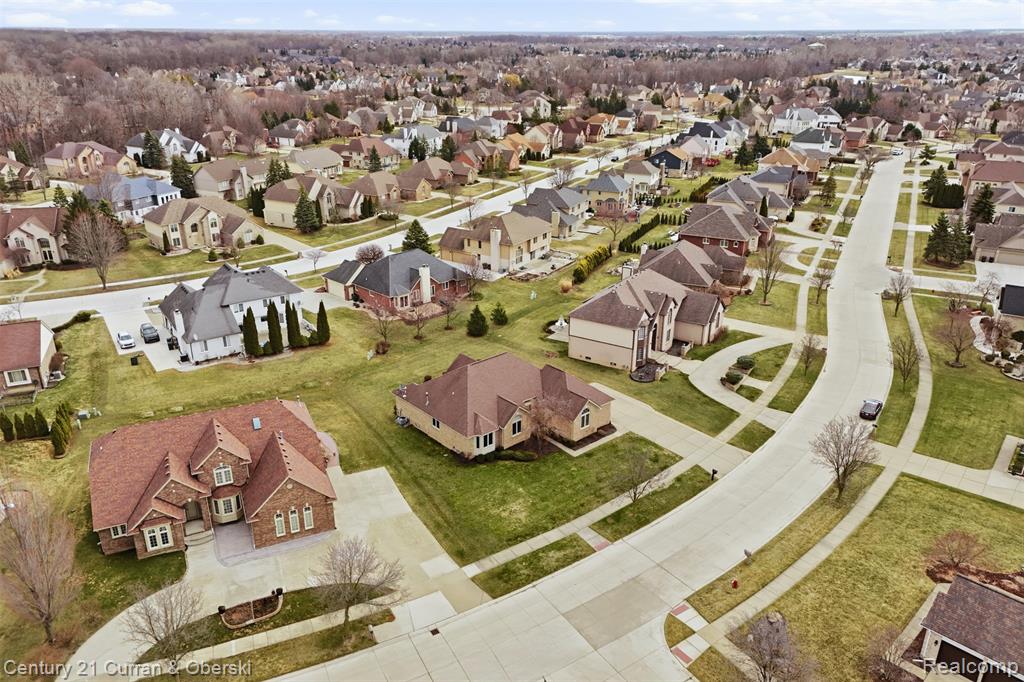 43612 Hoptree Drive, Sterling Heights, MI 48314 — Photo 45