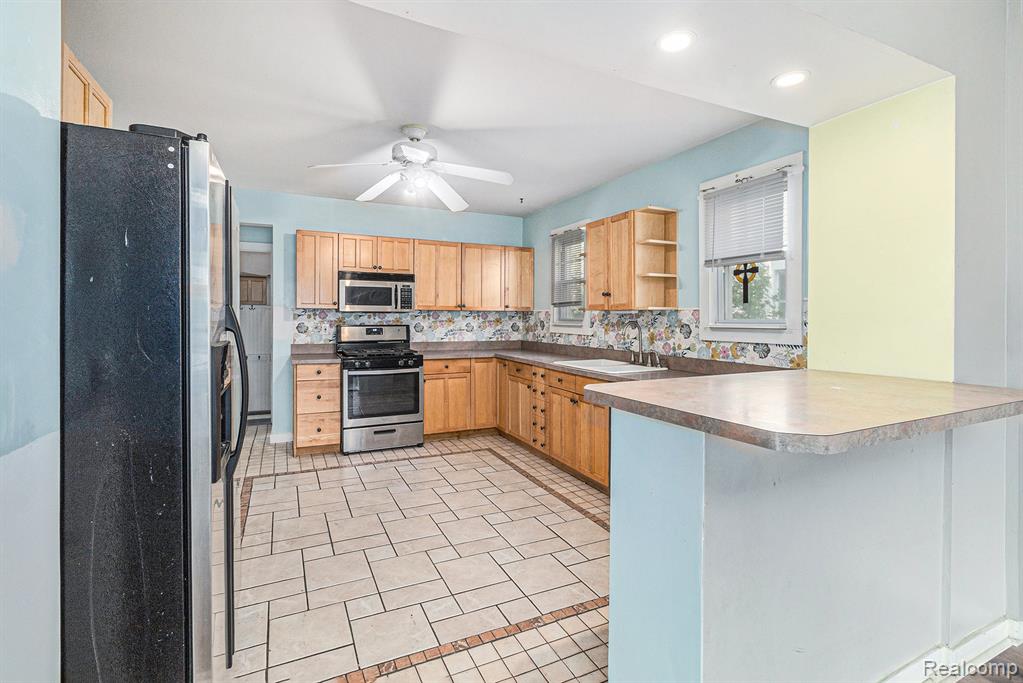 92 Gallup Street, Mount Clemens, MI 48043 — Photo 9