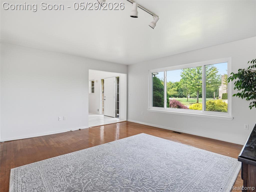 47525 River Woods Drive, Canton, MI 48188 — Photo 15