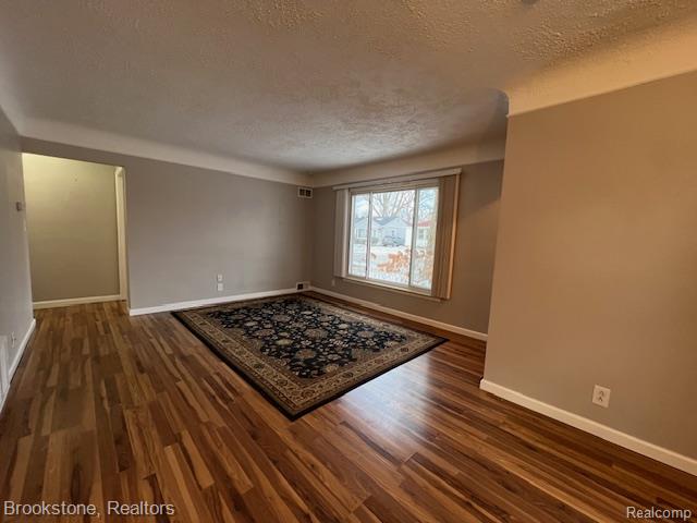 630 Gargantua Avenue, Clawson, MI — Photo 11