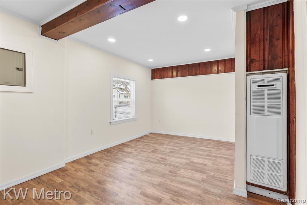 8135 REPUBLIC Avenue, Warren, MI 48089 — Photo 32