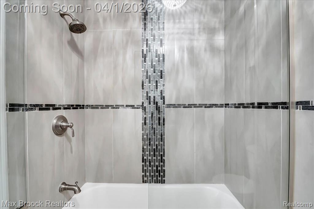 3370 Sutton Lane, Commerce Twp, MI 48390 — Photo 27