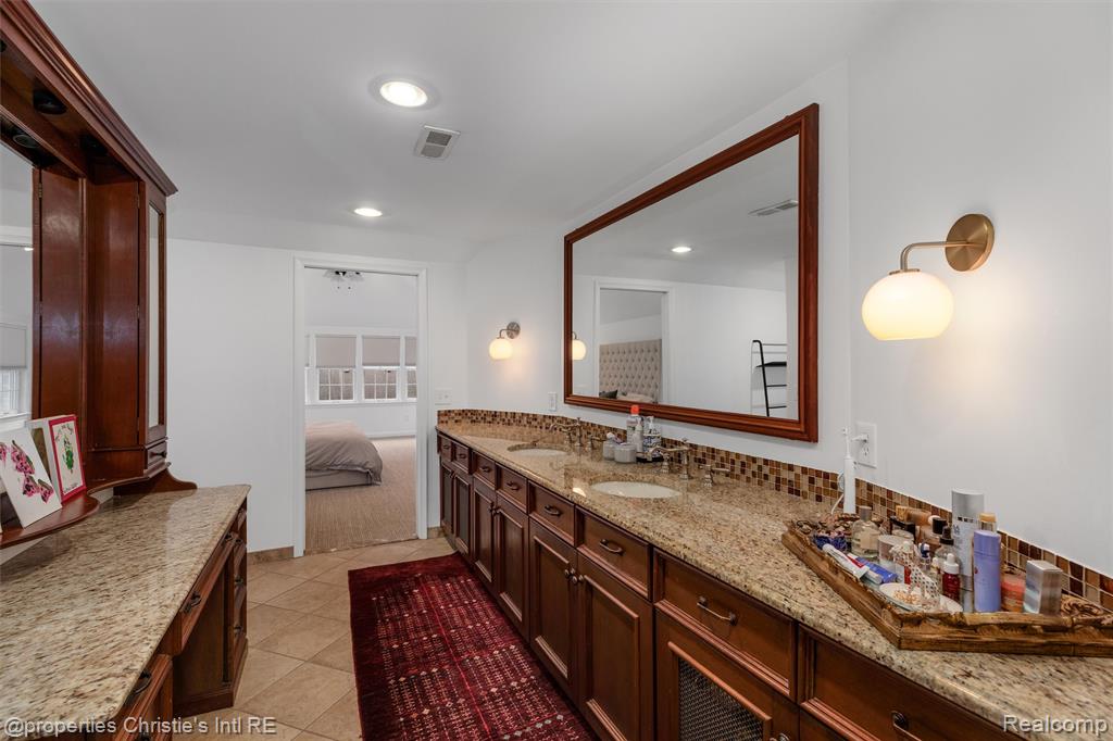 1059 Berkshire Road, Grosse Pointe Park, MI 48230 — Photo 28