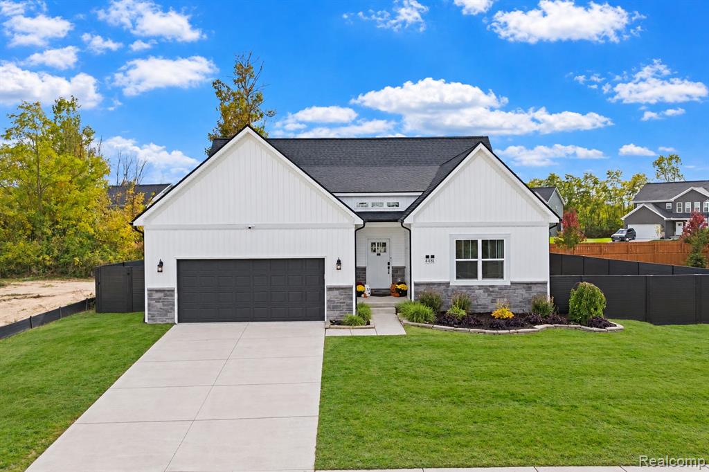 4481 Oak Street, Grand Blanc, MI 48439