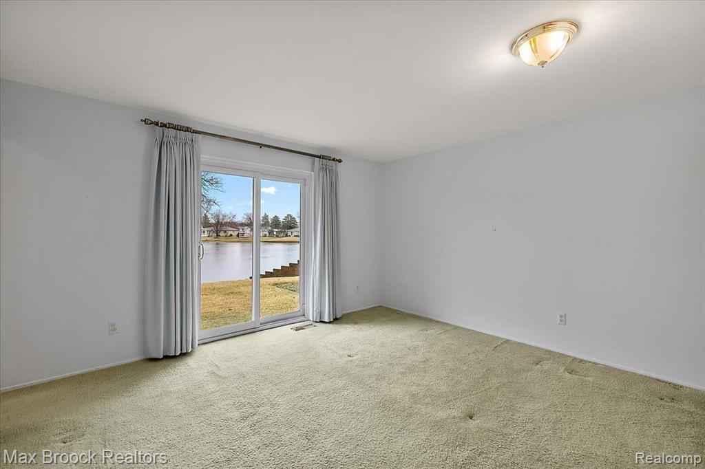 6288 CRESCENT WAY Drive, Troy, MI 48085 — Photo 21
