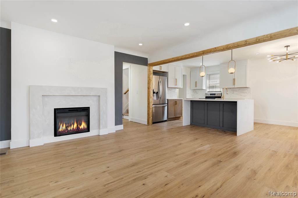 24220 Cloverlawn Street, Oak Park, MI 48237 — Photo 11
