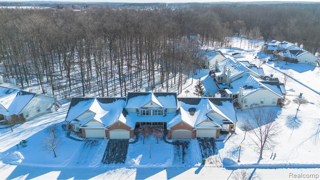 5964 Augusta Lane, Grand Blanc, MI 48439 — Photo 2