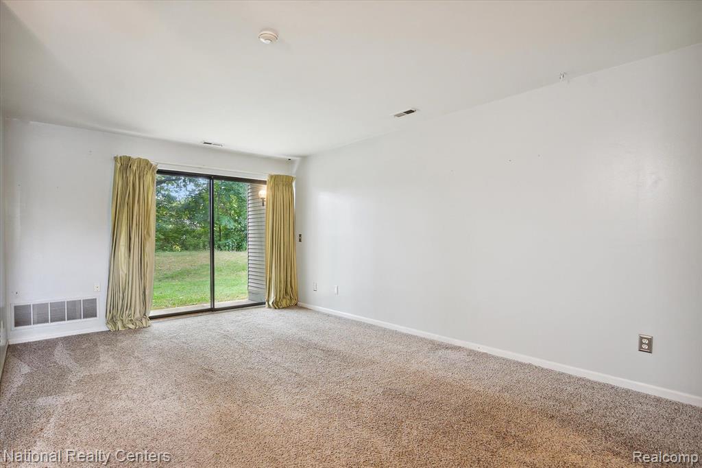 42595 LILLEY POINTE Drive, Canton, MI 48187 — Photo 6