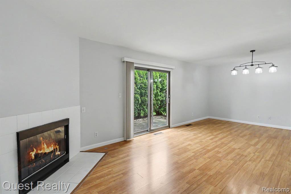 5673 Drake Hollow W Drive W, West Bloomfield, MI — Photo 8