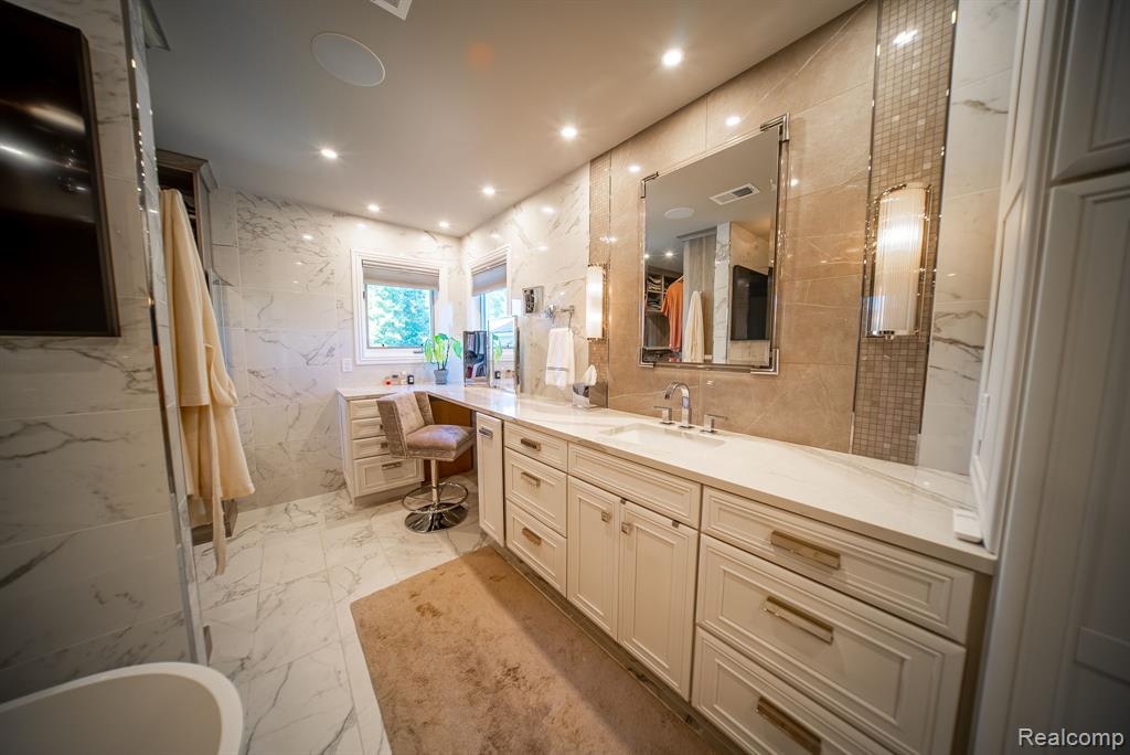62578 POND Drive, Washington, MI — Photo 43