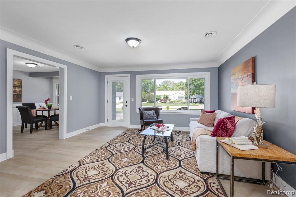 32443 Florence Street, Garden City, MI — Photo 8
