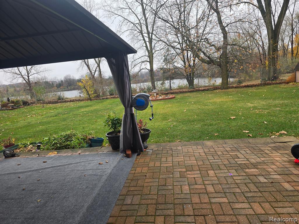 47425 Westlake Drive, Shelby Twp, MI 48315 — Photo 45