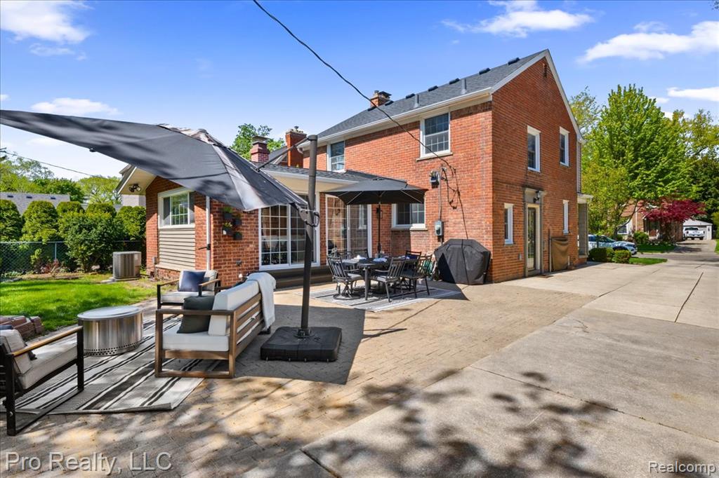 429 Roland Road, Grosse Pointe Farms, MI 48236 — Photo 28