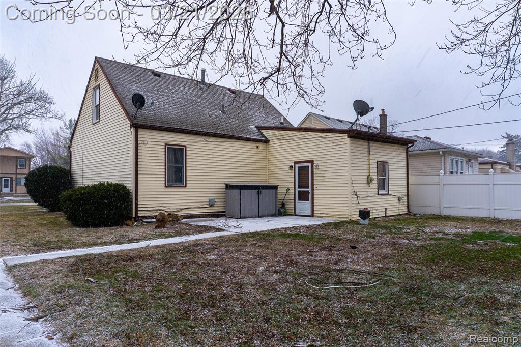 5763 N Silvery Lane, Dearborn Heights, MI 48127 — Photo 36