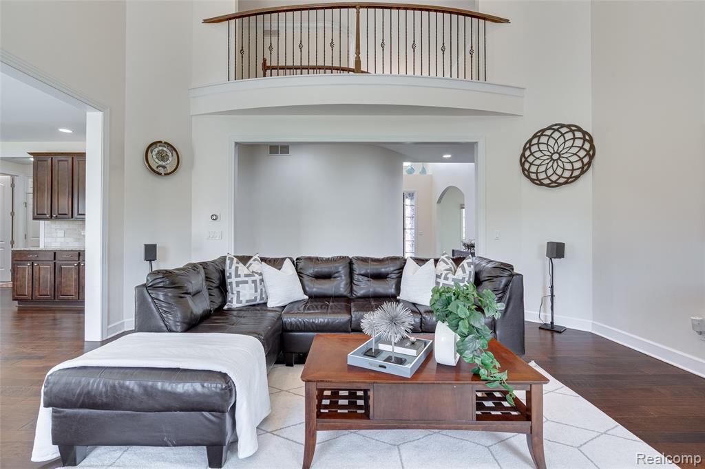 47576 VALENCIA Circle, Novi, MI — Photo 43