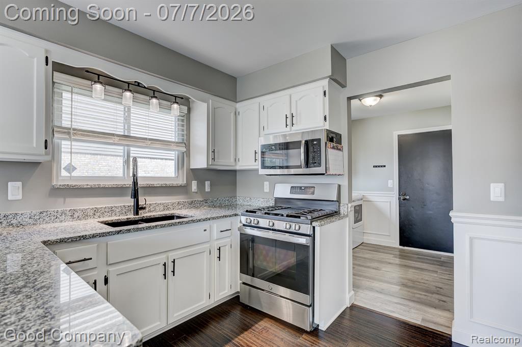49877 Maurice Drive, Chesterfield, MI 48047 — Photo 25