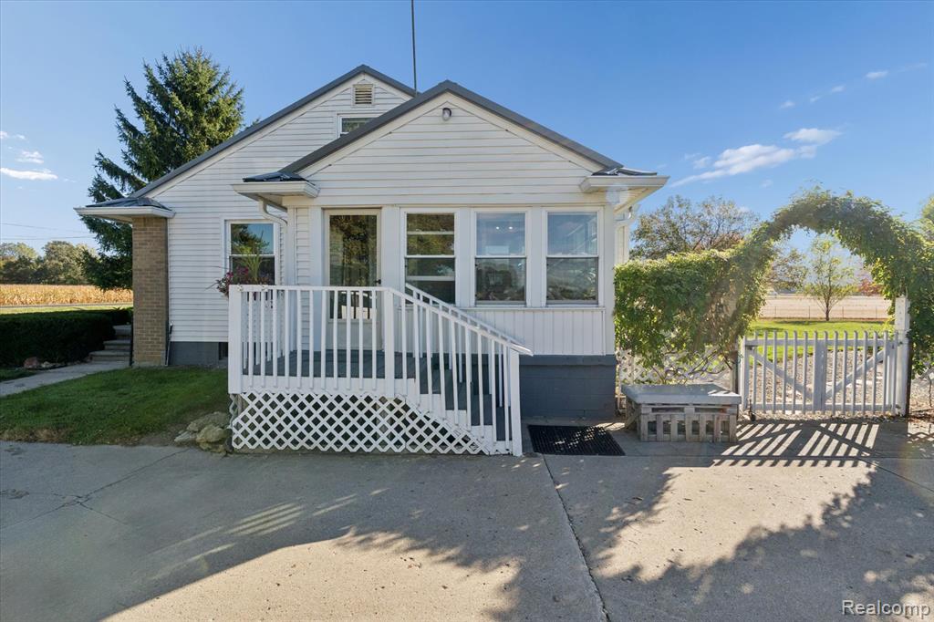 16303 Almont Road, Allenton, MI 48002 — Photo 44