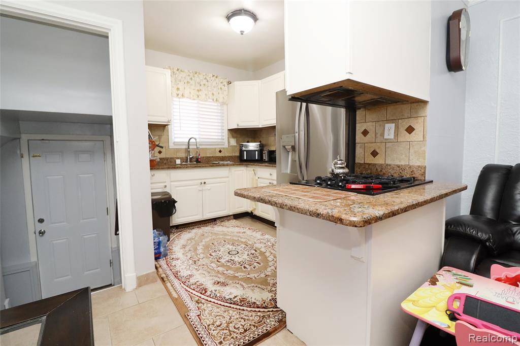 4561 Curtis Street, Dearborn, MI 48126 — Photo 11