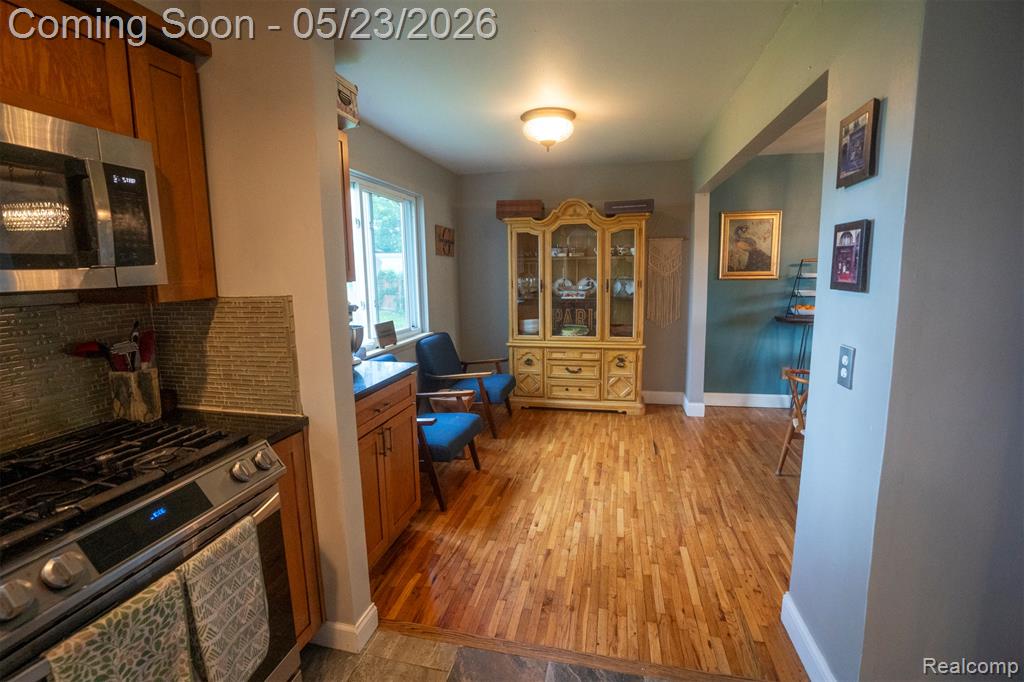 530 Sheffield Drive, Madison Heights, MI 48071 — Photo 10