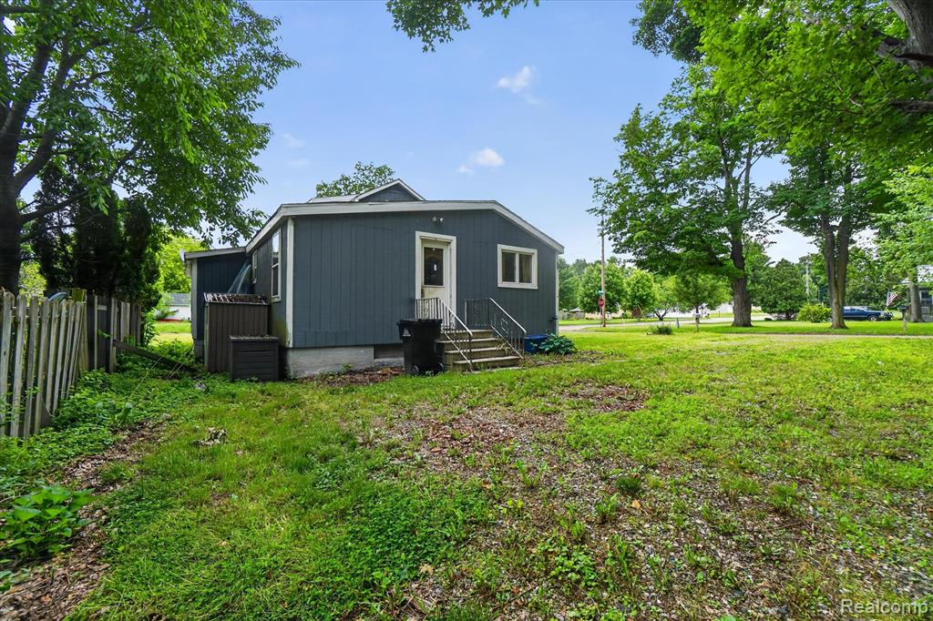 535 E Hubble Street, Hastings, MI 49058 — Photo 28