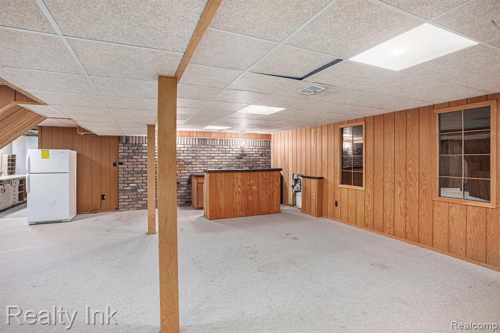 458 Shagbark Drive, Rochester Hills, MI 48309 — Photo 12