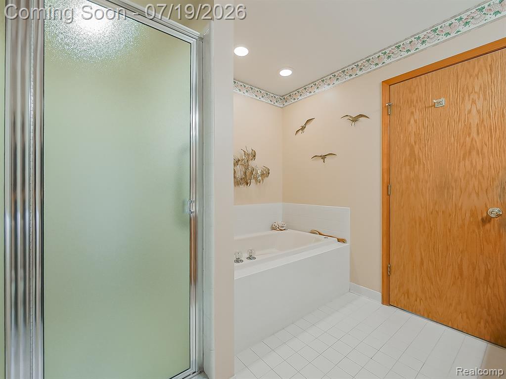43461 Pointe Drive, Clinton Twp, MI 48038 — Photo 26