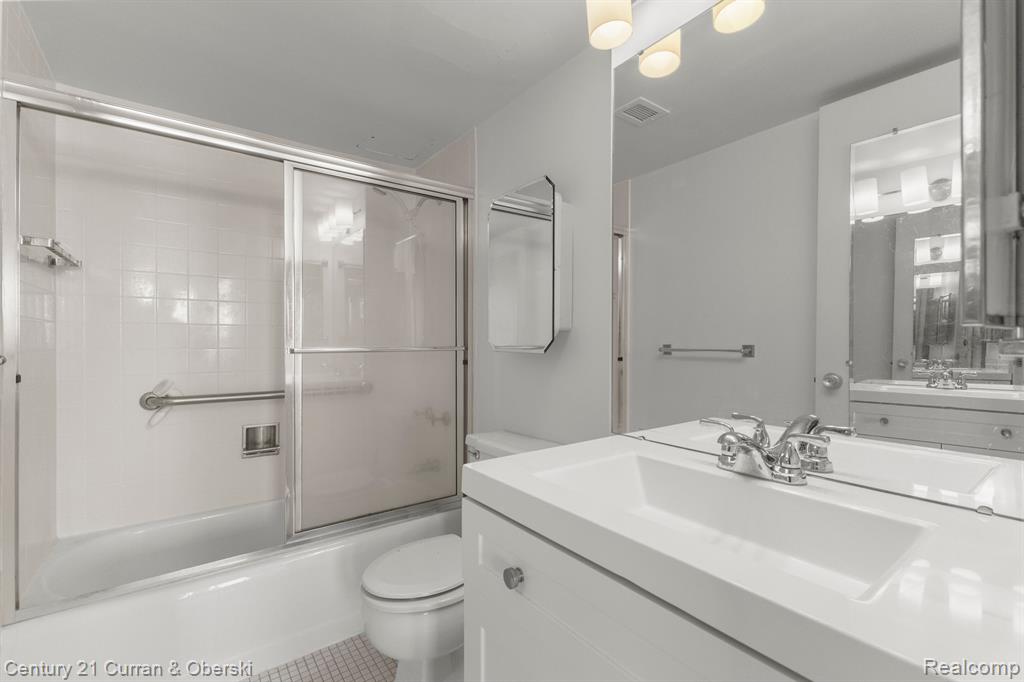 22700 GARRISON Street, 903, Dearborn, MI 48124 — Photo 20