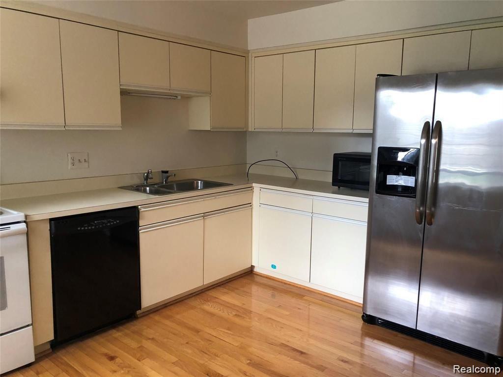 7095 ELMHURST DRIVE, West Bloomfield, MI — Photo 13