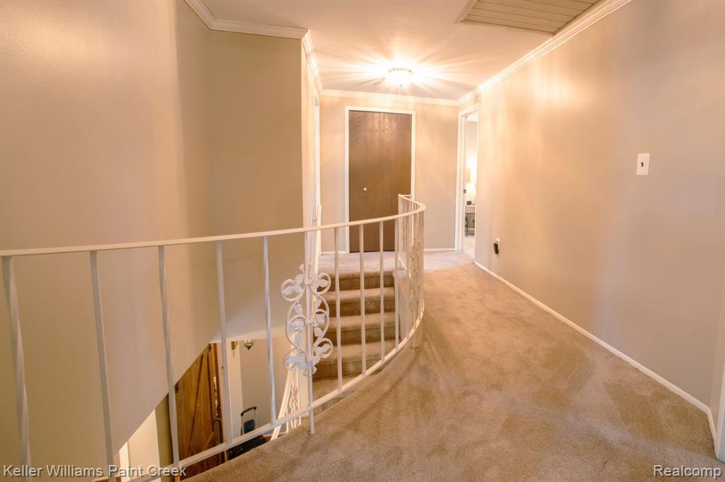 401 PINEHURST Drive, Rochester Hills, MI 48309 — Photo 21