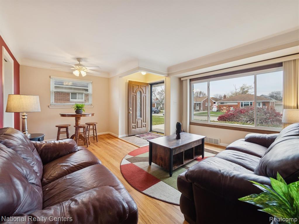 6554 Cardwell Street, Garden City, MI — Photo 11
