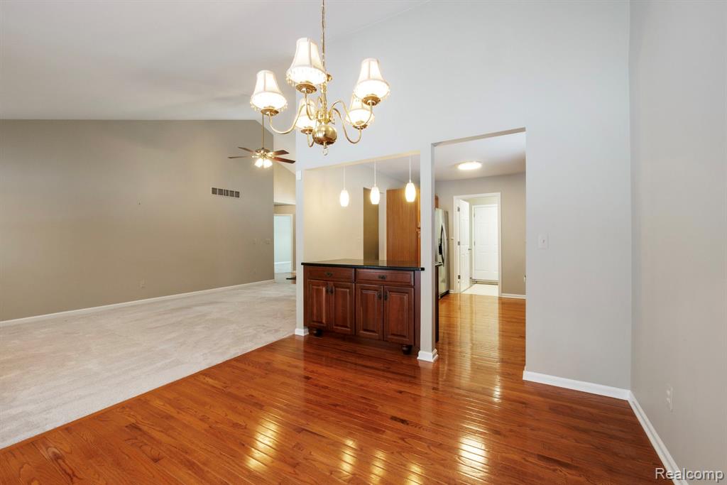 671 Woodhaven Drive, Commerce Twp, MI 48390 — Photo 13