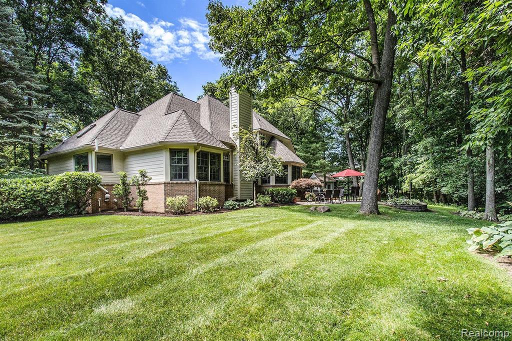 5259 PINEWOOD Drive, Brighton, MI 48116 — Photo 51