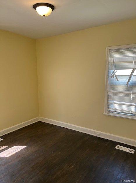 9737 WAYBURN Street, Detroit, MI 48224 — Photo 6