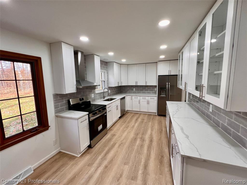 9421 Mapletree Drive, Plymouth, MI 48170 — Photo 4