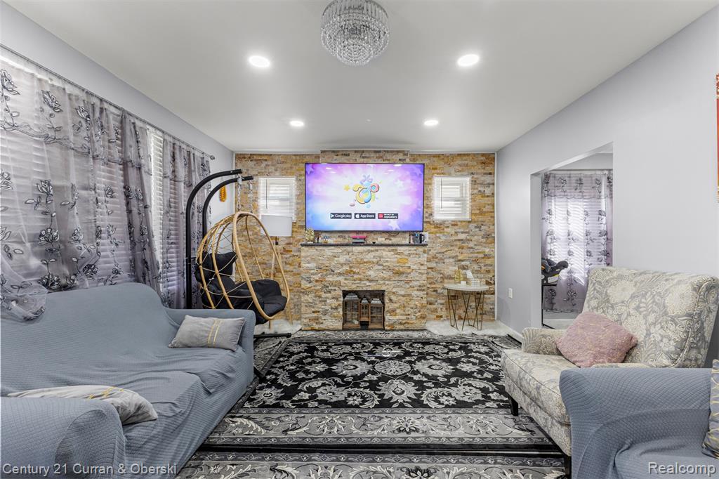 7925 Pinehurst Street, Dearborn, MI 48126 — Photo 5