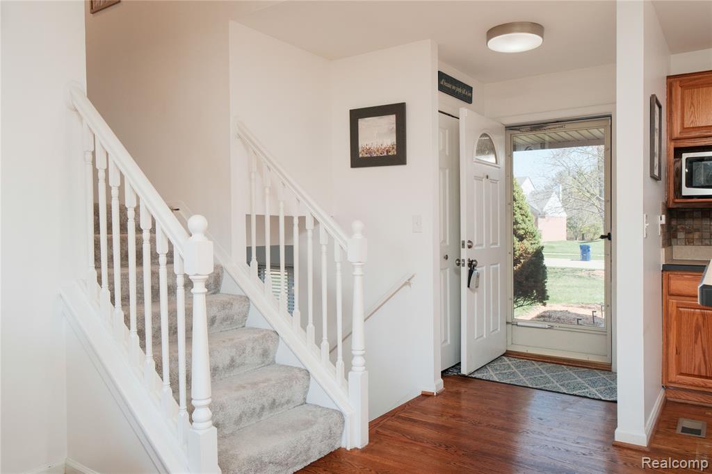 652 Stonehenge Drive, Canton, MI 48188 — Photo 5