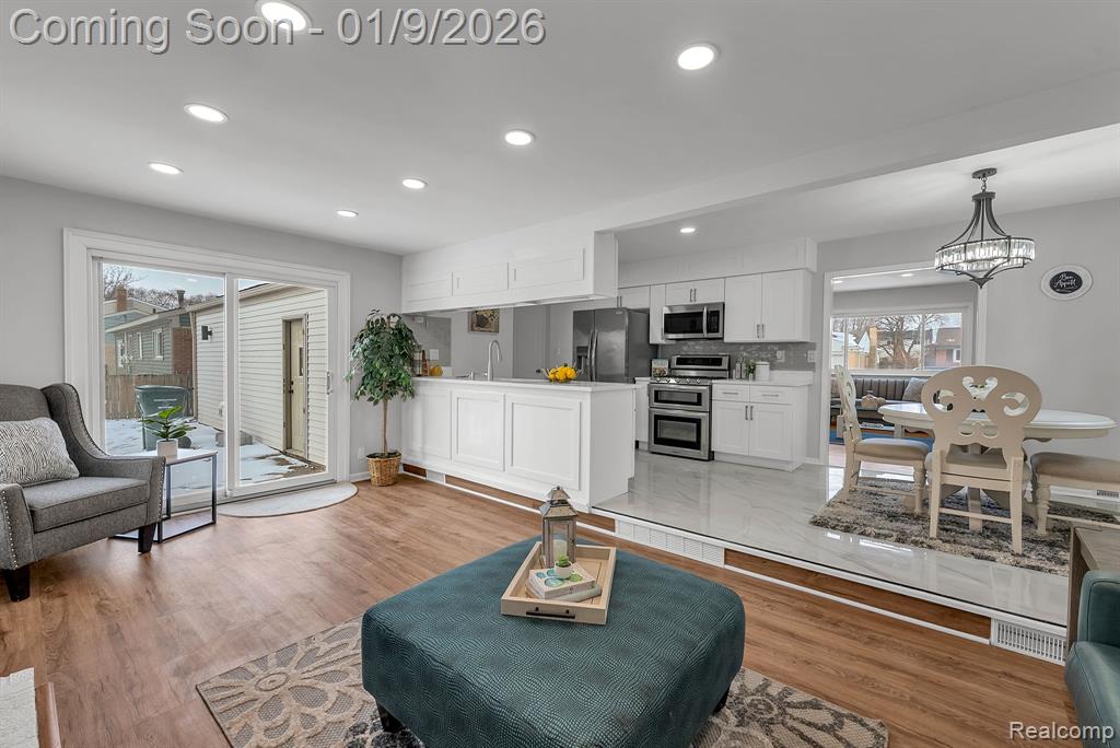 40585 Pinetree Drive, Plymouth, MI 48170 — Photo 17