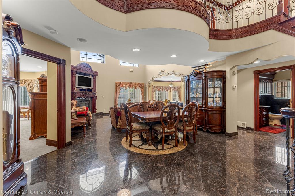 6318 Whitefield Street, Dearborn Heights, MI 48127 — Photo 13