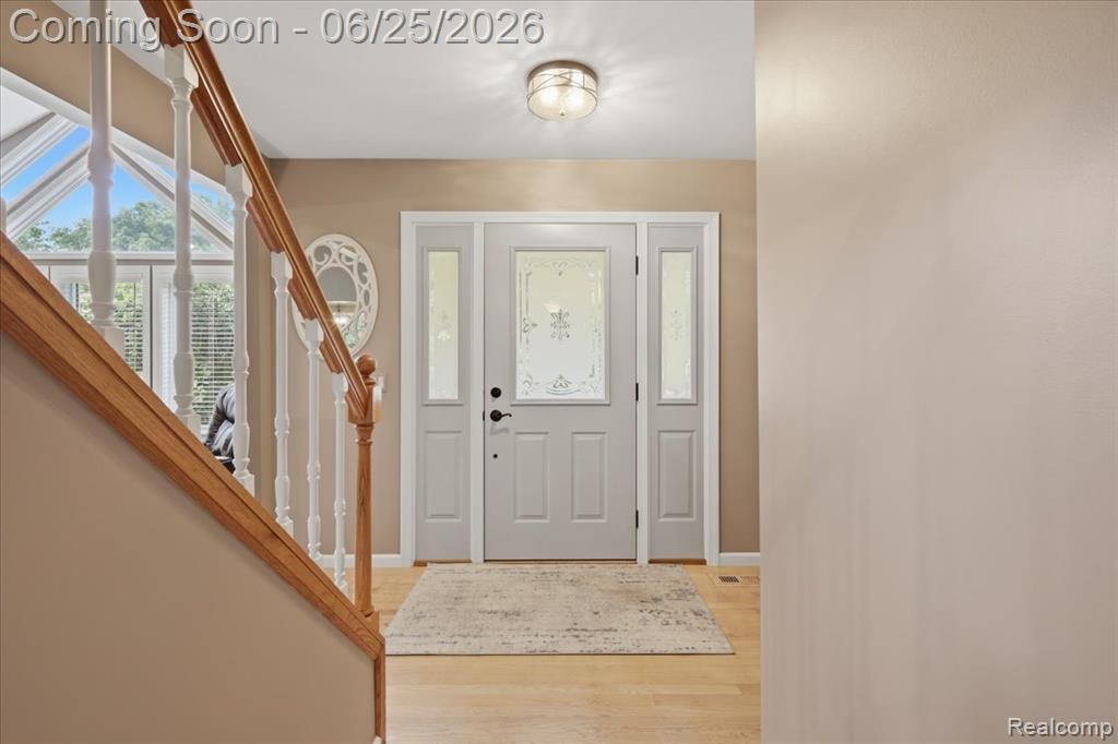 5762 Garnet Circle, Clarkston, MI 48348 — Photo 7