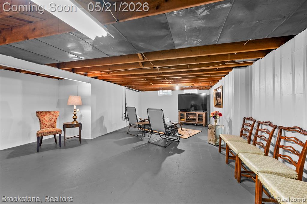 18474 Beverly Road, Beverly Hills, MI 48025 — Photo 21